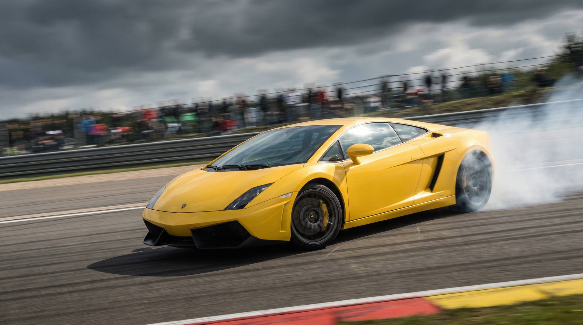 蘑菇视频赛道漂移短视频